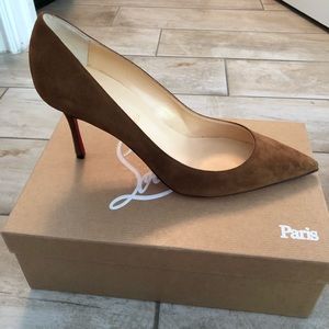 New in box camel suede Christian Louboutin pump